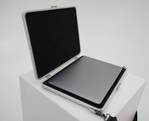 Macbook pro aluminium - pro,